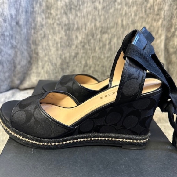 Coach Page Wedge In Recycled Signature Jacquard Size 6.5 - Picture 8 of 9